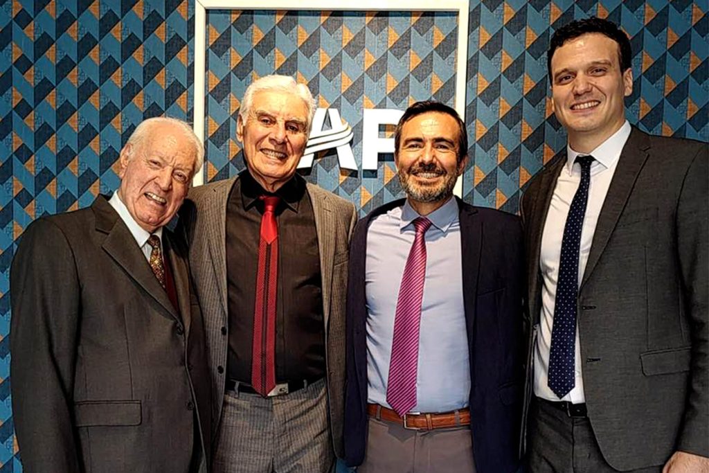 El Dr. Enrique Chaij, el Pr. José Plescia, el Mag. Rodrigo Arias y el Pr. Santiago Pavan, oradores de la Graduación.