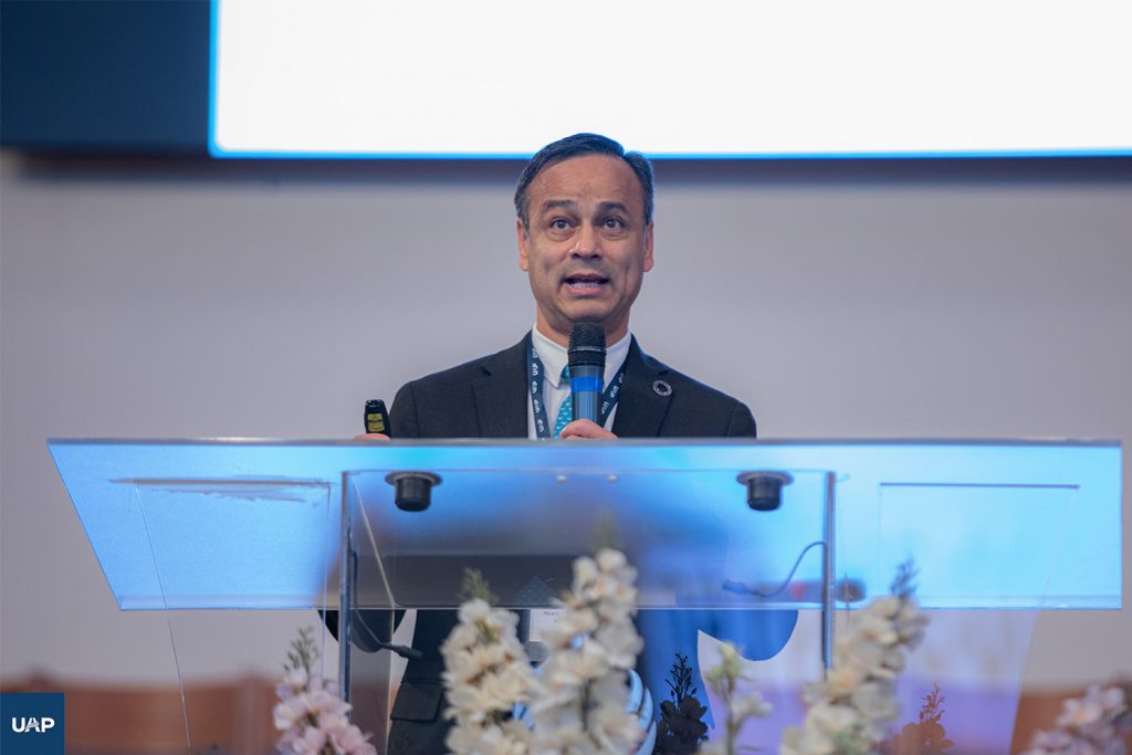 Dr. Felix Cortez, profesor de Nuevo Testamento en la Universidad Andrews.