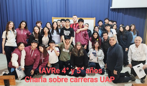 Jóvenes del IAVRe cuarto y quinto año.