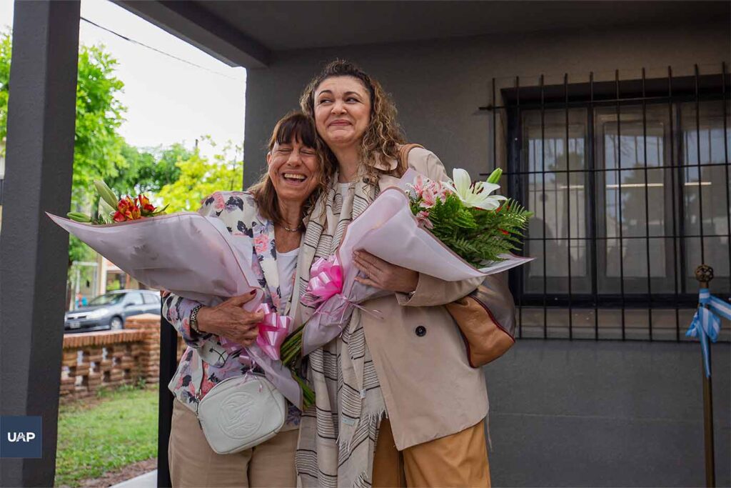 Distinción a la Dra. María Cristina Richaud y la Dra. Viviana Lemos por su trayectoria como investigadoras en el ámbito de la Psicología.