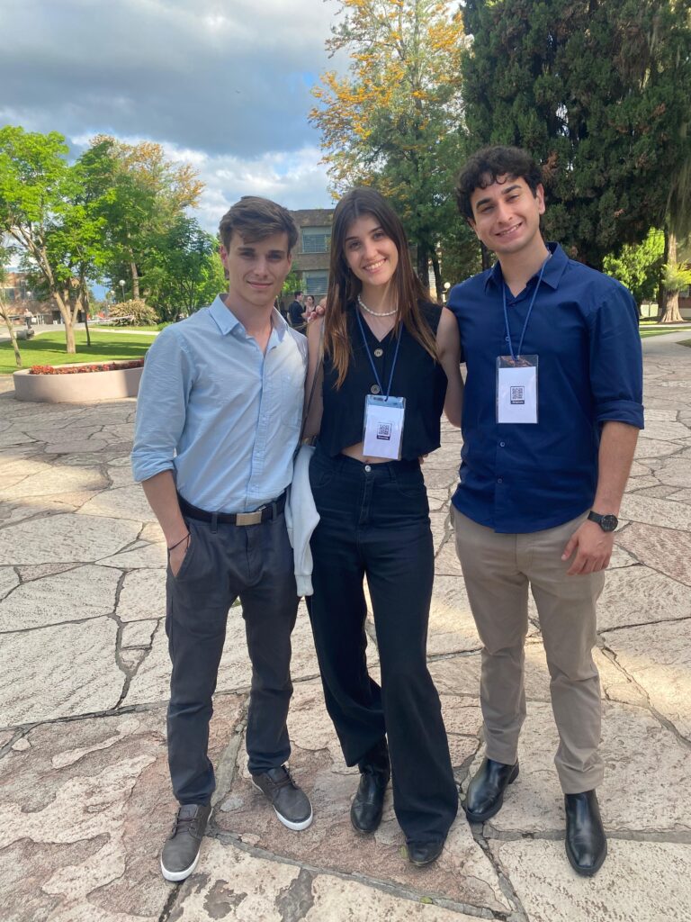 Joaquín Giordano, Juan Pablo Escalante y Katerina Cherbo estudiantes de tercer año de Medicina UNER