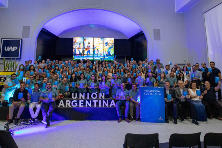 Ser líderes es un desafío: “debemos mantener nuestros principios para mantener la identidad cristiana adventista”