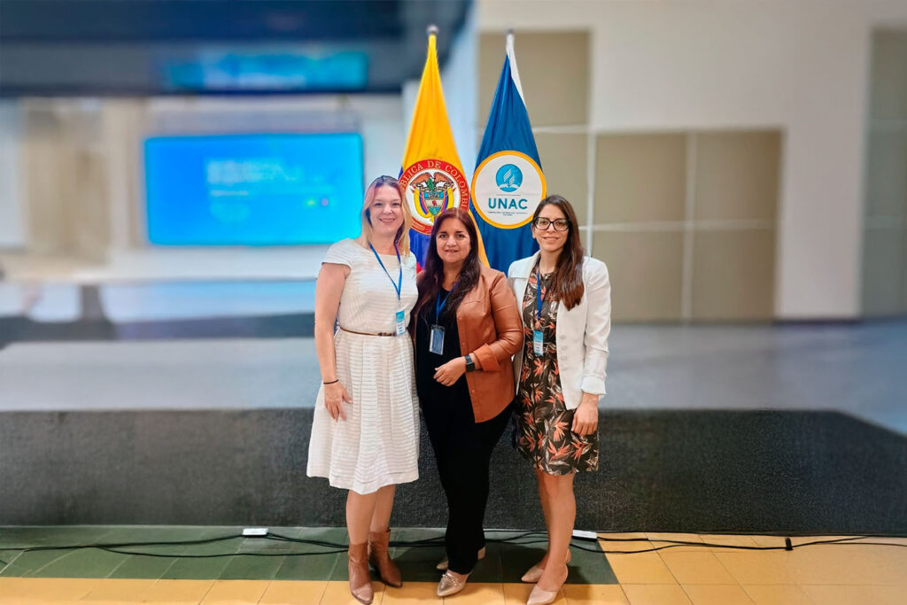 Patricia Robledo, Karen Manzur y Otra señora