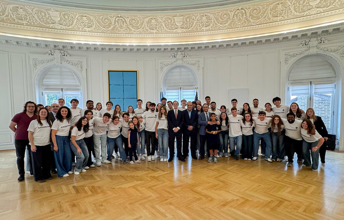 Coro en la embajada argentina en Estados Unidos.