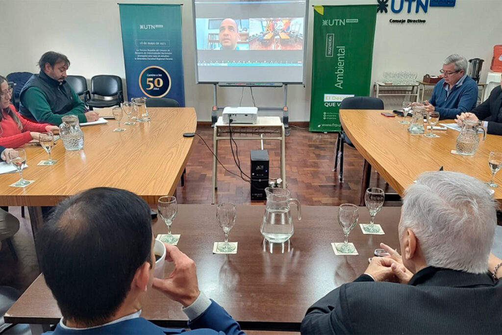El Dr. Costa Caggy, decano de la FACEA UAP, participó de manera virtual en esta reunión