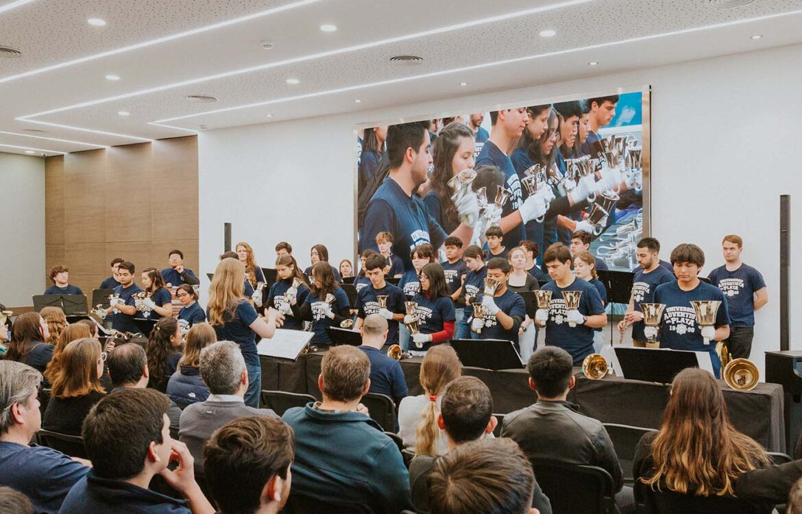 «Amistad, música y servicio para glorificar a Dios»