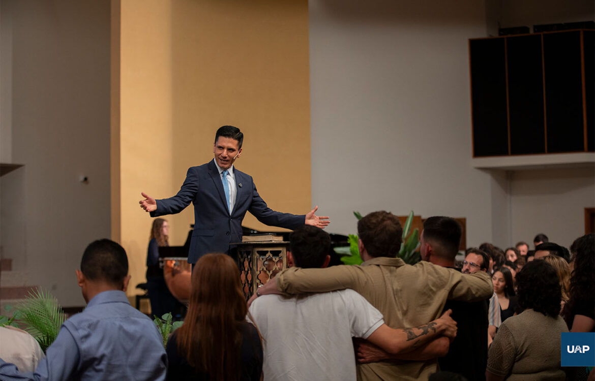 Pr. Joel Flores: «Solamente con Dios podemos ser invencibles»