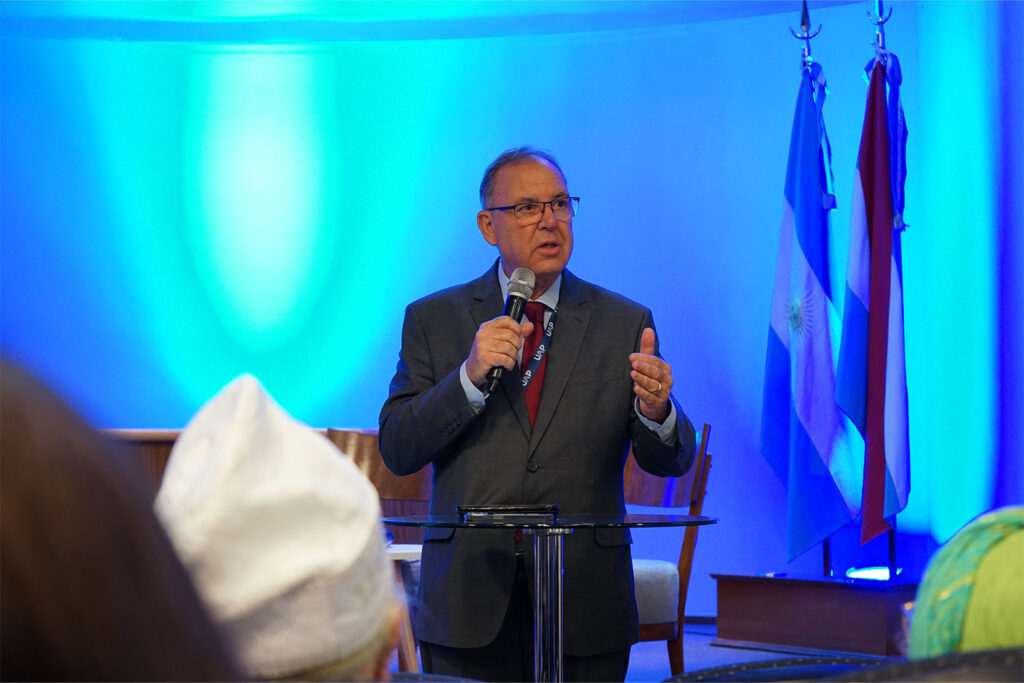 El Mag. Helio Carnassale destacó el rol académico de la UAP en las Jornadas de Libertad Religiosa