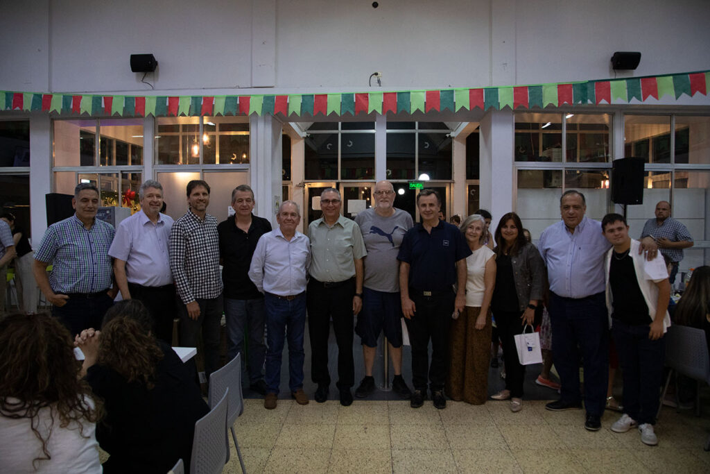Reconocimiento de la UAP al personal por sus años trabajando en la Institución.