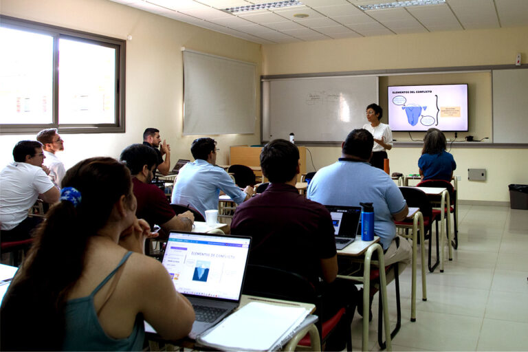 La UAP impulsa la profesionalización de la capellanía con una nueva maestría