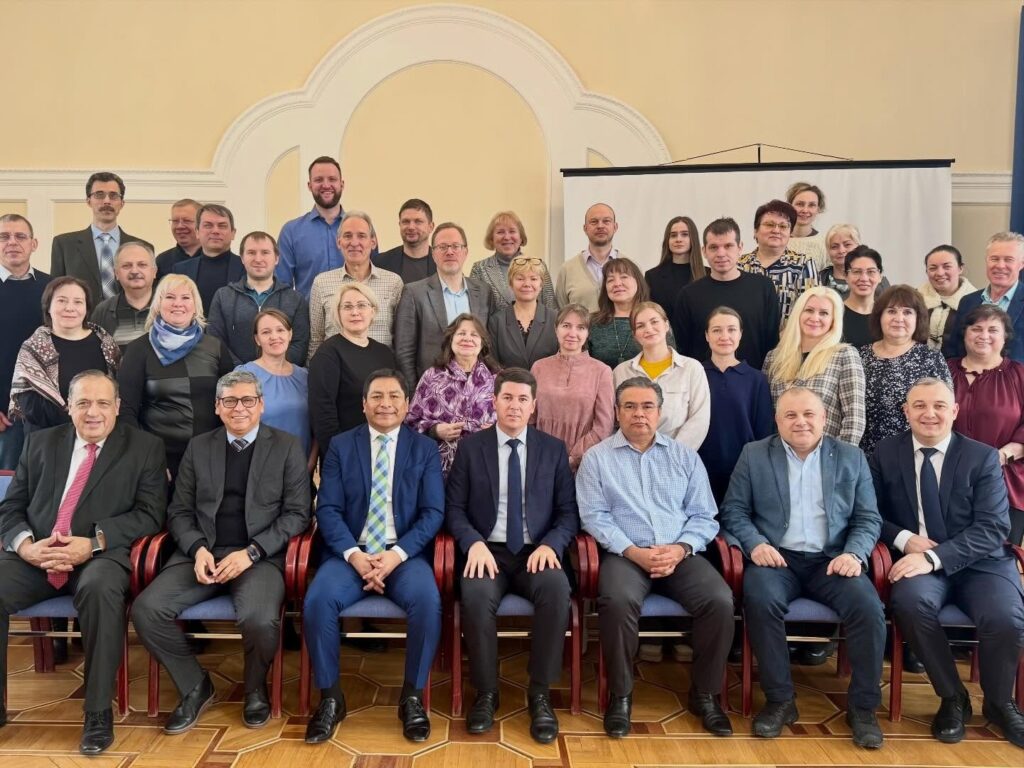 El Mag. Rizzo integró el grupo de la AAA que visitó la Universidad Adventista de Zaoksky