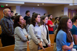 Participantes del primer día de la Convención Misionera realizado en el Templo UAP.