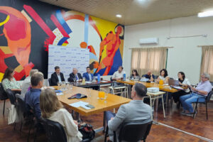 Representantes de Universidades y Grupo empresarial Motta reunidos en la UTN.