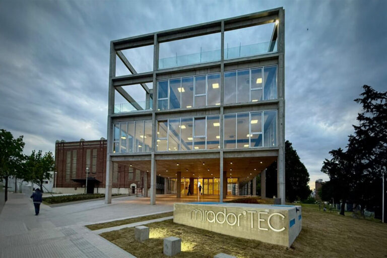 La UAP estuvo presente en la primera reunión de la Comisión Directiva del Polo Tecnológico del Paraná