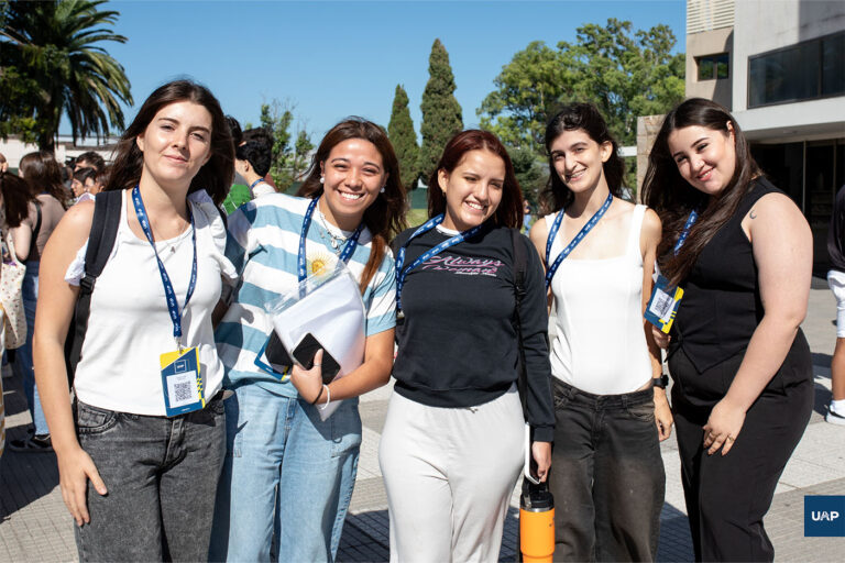 Más de 550 ingresantes comenzaron su experiencia universitaria en el Starting UAP 2026