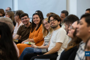 Personal de la UAP presente en el retiro.