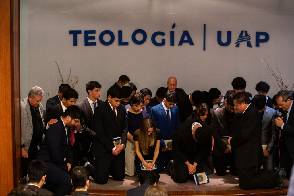 Estudiantes recién incorporados a la carrera de Teología.