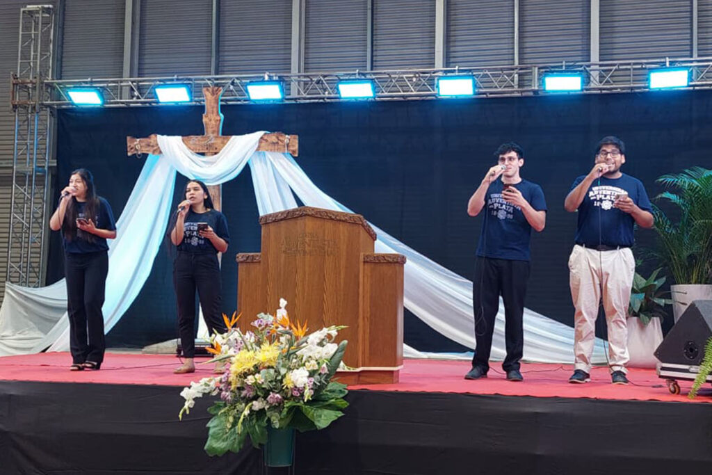 “Clave de fe”, compartiendo alabanza musical