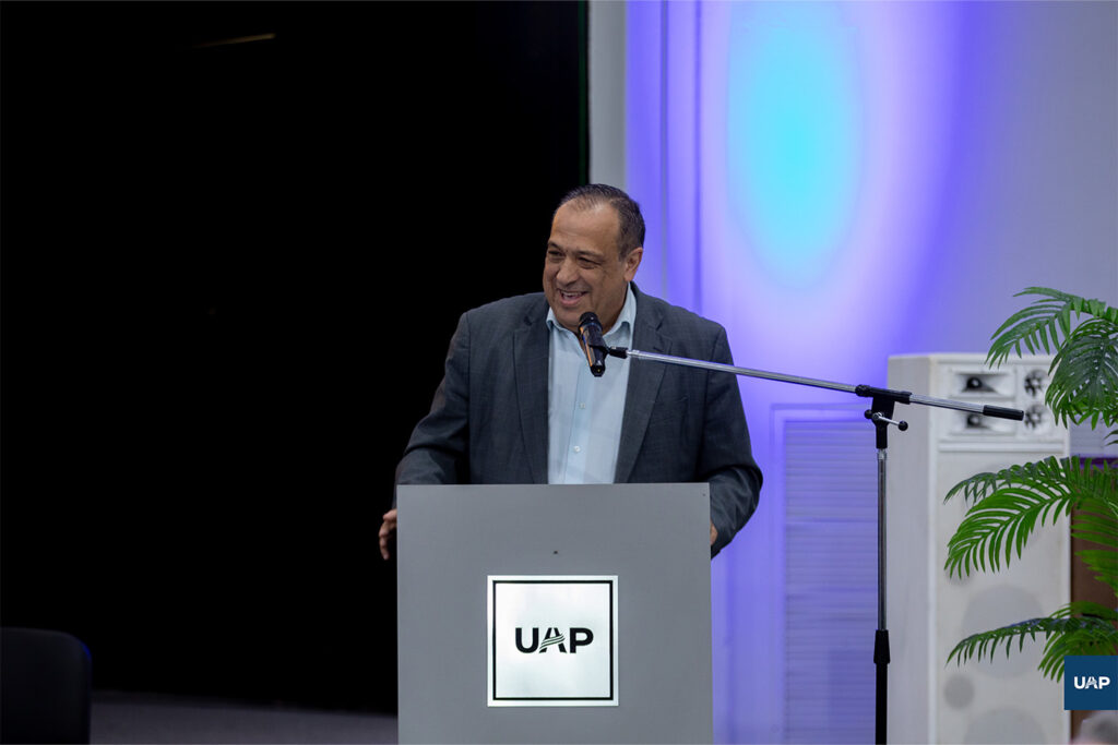 El Mag. Horacio Rizzo en el discurso de bienvenida del evento.