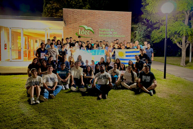 Cierre de campaña y bienvenida para colportores de la UAP