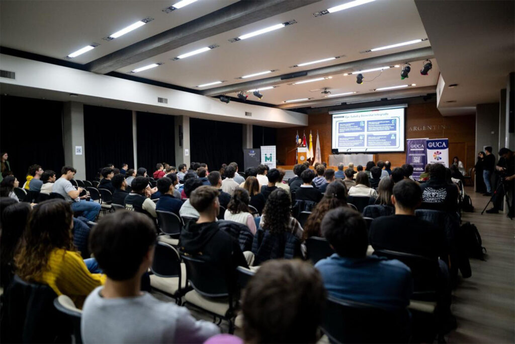 Participantes de universidades publicas y privadas de Entre Ríos en el Desafío de Innovación AFIDEER.