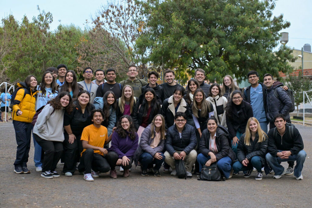 Grupo de estudiantes que participó en esta edición de Expo Salud.