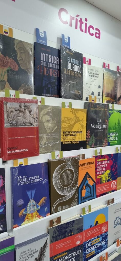 Exposición de literatura académica en la FILBo.