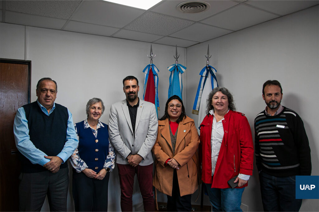 Mag. Rizzo, Ing. Hojman, Lic. Gómez, Ing. Joubert, Mag. Müller e Ing. Fernando Martínez en este acto de articulación universitaria con la Secretaría de Ambiente de Entre Ríos