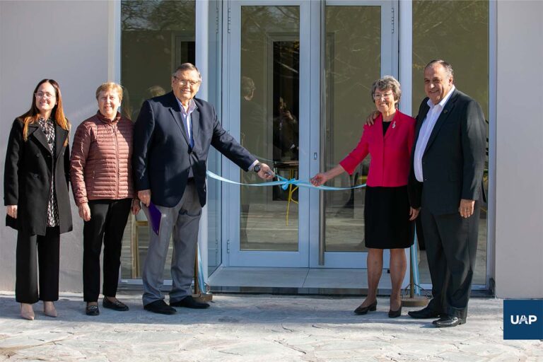 La UAP inauguró el Hall de ingreso para su Escuela de Música y proyecta nuevas mejoras edilicias