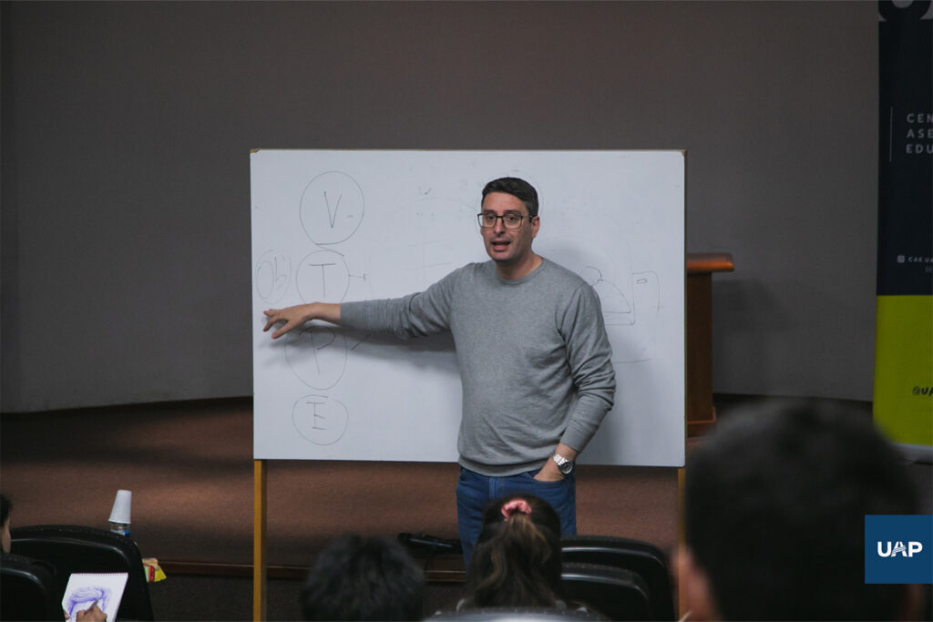 Dr. Pablo Canalis.